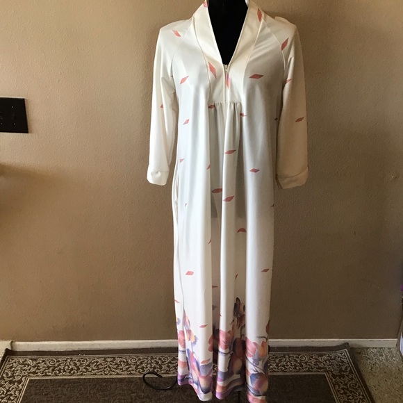 Vintage ‘70s House Robe (Small) - Picture 1 of 6